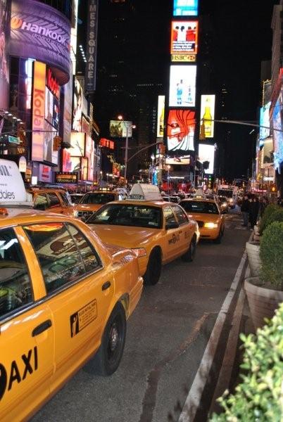 TIMES SQUARE DE NUIT_2.jpg
