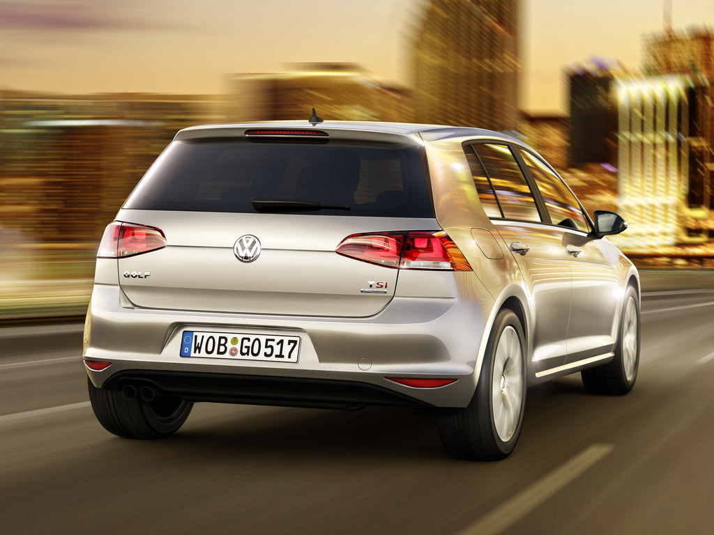 volkswagen-golf-7-2012-03-10760505svpgl.jpg