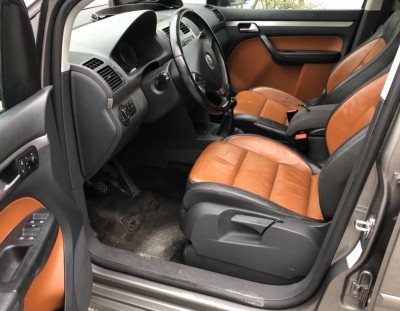 182D4FA7-06CC-4A04-ABFA-CFFB3DFC380F.jpeg (203.49 Kio) Vu 2143 fois A vrai dire, je viens de les acheter. Et je m’aperçois qu’il y a un connecteur supplémentaire<br />Ça va faire de la bricole en plus