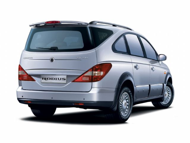 Ssangyong-Rodius.jpg