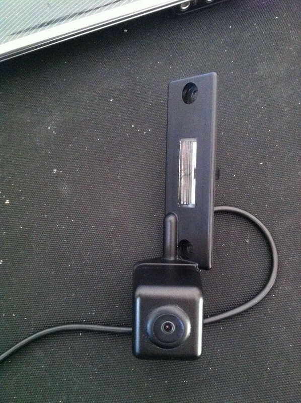 Camera de recul sur éclairage de plaque de police