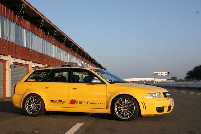 rs4safetycar.jpg