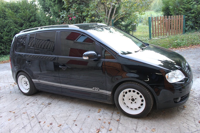 Tôles élargies Touran sport