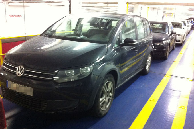 Erlkoenig-VW-Touran-fotoshowImage-a129c1f-744716.jpg