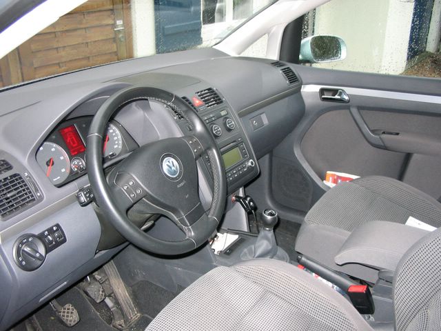 touran 2009 008 [640x480].jpg