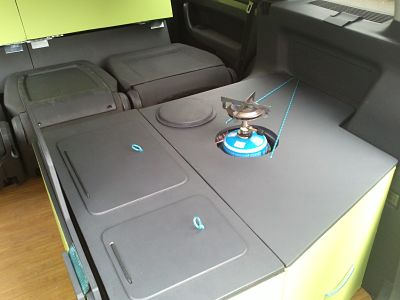 Touran aménagé <br />Nomad-Addict :<br />Aménagements polyvalents et amovibles pour votre voiture