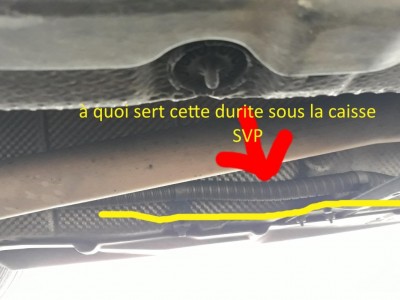 Tuyaux se balade sous la caisse