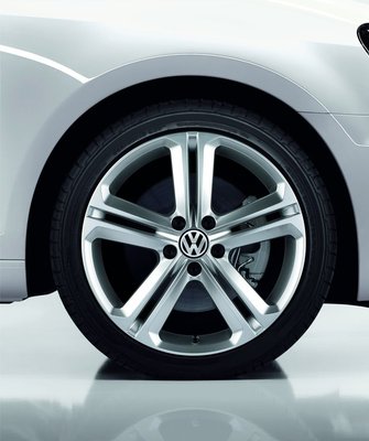 DB2009AU01408_medium_Scirocco_Mallory.jpg