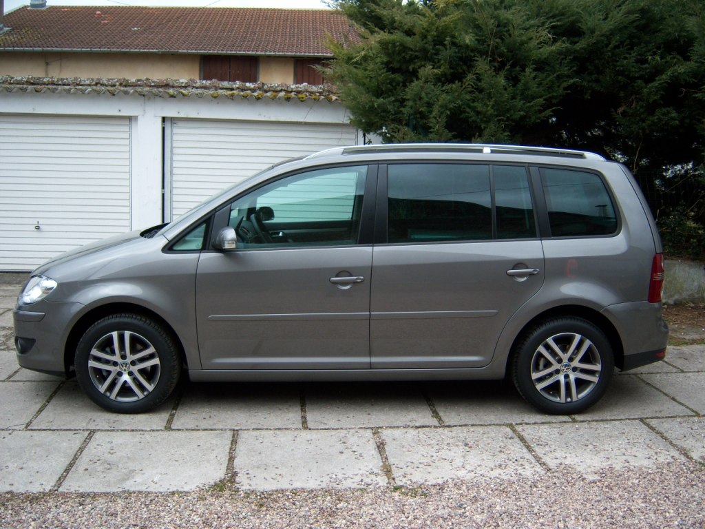 38-VW Touran.JPG
